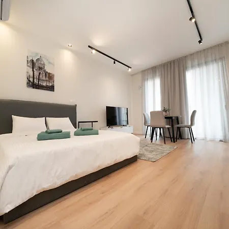 Luxury Studio In The Heart Of Limassol Exterior photo