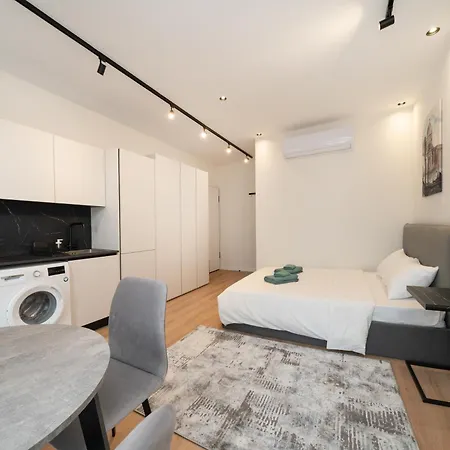 Luxury Studio In The Heart Of Limassol Exterior photo