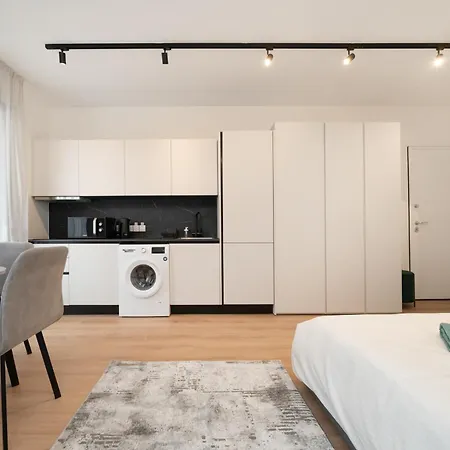 Luxury Studio In The Heart Of Limassol Exterior photo