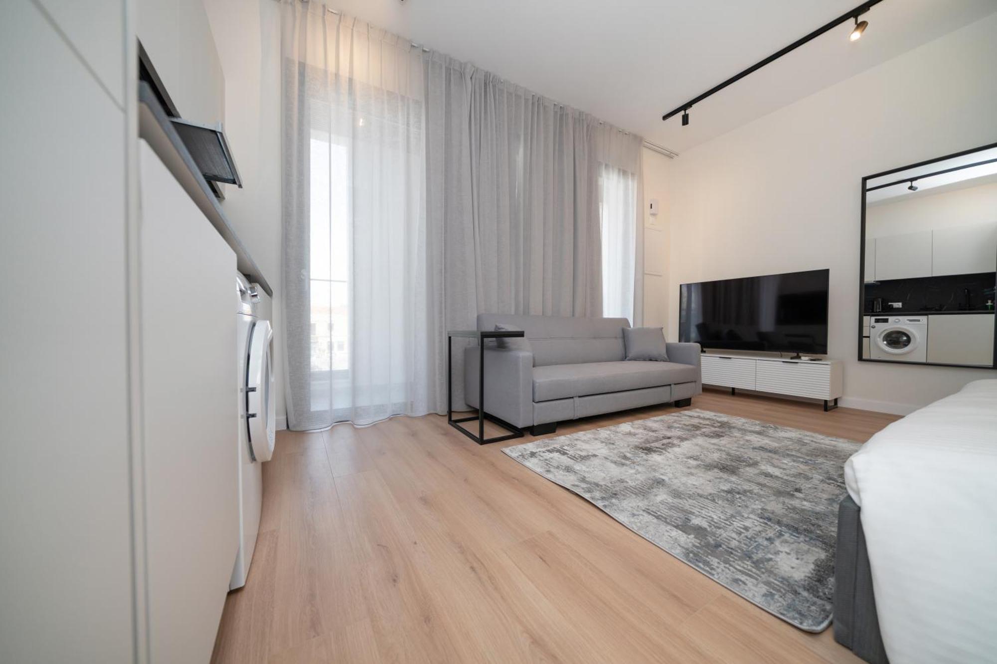 Luxury In The Heart Of *